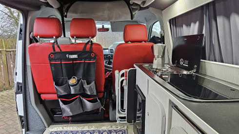 Morag – 4 berth VW T5 CAMPERVAN LWB 2014 ( EDINBURGH PICK UP)