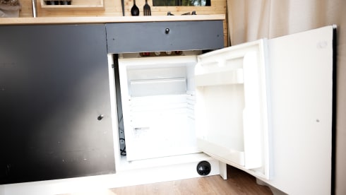 Donna Lina 2.0 – 2p Renault campervan from 2012