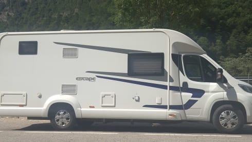 Escape motorhome  – 5 berth Fiat semi-integrated from 2017