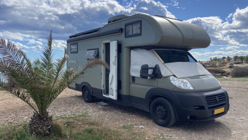 NU+ – 4p Adria Mobil alcove from 2012