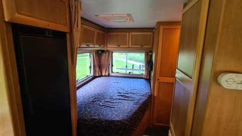 6 person family camper. Hymer integral from 2000