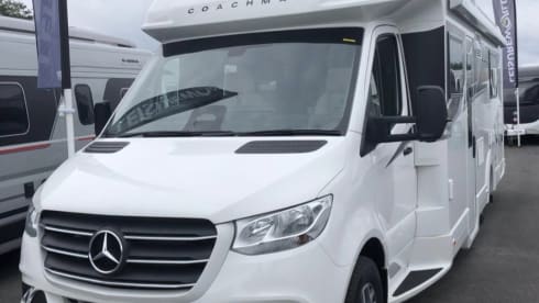 Maive – 4 berth Coachman Travelmaster 545