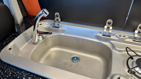 Crawley Cruiser – 4 berth Volkswagen campervan from 2018