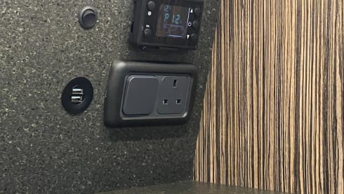 Cooper the Copper Camper – 4 berth Volkswagen bus from 2021