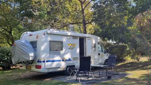 Nice 2 person camper