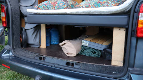 Volkswagen t5 campervan 