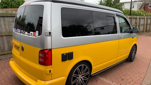 Bumble – 2 berth + 2 kids Volkswagen T6 campervan from 2016