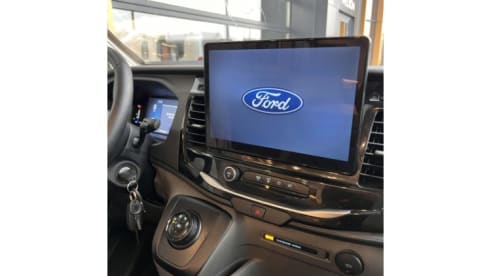 Chausson spacieuse avec boîte automatique, idéale pour les familles
