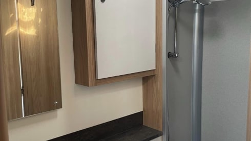 4 berth Bailey autograph 74-4