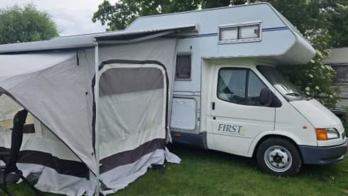 Ford Ultimate Family Camper – Airco, Solar Panel & 6 Beds!