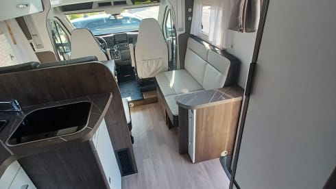 Cocoon 463 – 4p Benimar semi-integrated uit 2024