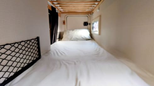 Big Bertha – 6-Berth, fully equipped, easy to drive & family-ready. Just pack!