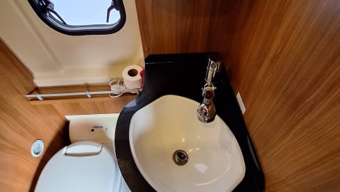 Compact and cozy 2-person Citroën Jumper Globecar bus from 2015