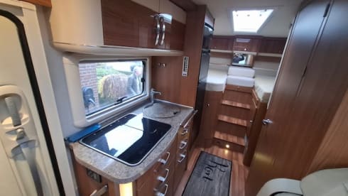 2p Hymer integrated uit 2012