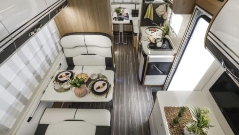 Fergus – New 2025 6 Berth off-grid Motorhome