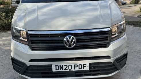Doogle – 5 berth Vw Crafter campervan lwb