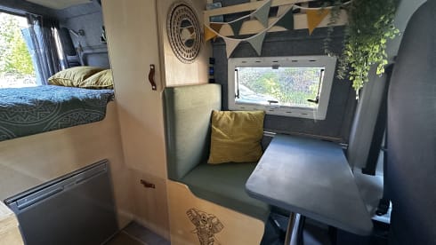 Ganesh – 2p Peugeot bus from 2013