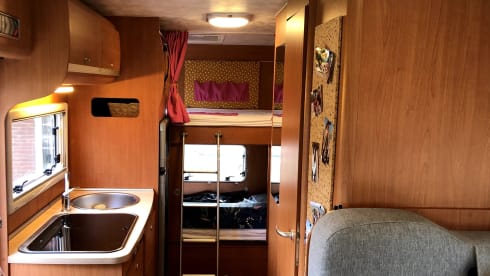 Spacious luxury 6p (family) camper