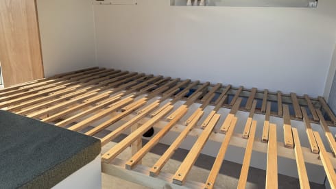 Omgebouwde (2025) offgrid bus