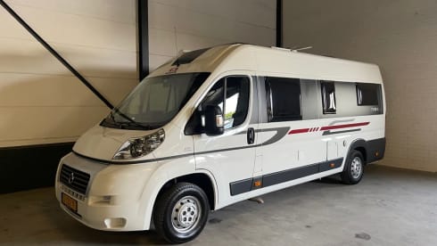 Adria Twin SLX, bed length, km free, (e-bike) bicycle carrier 