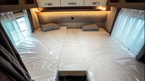 weins – Weinsberg CaraSuite 700 ME Automatic Very luxurious KM free!