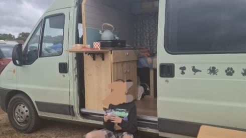 Betty Boxer – 3 berth Peugeot campervan from 2003