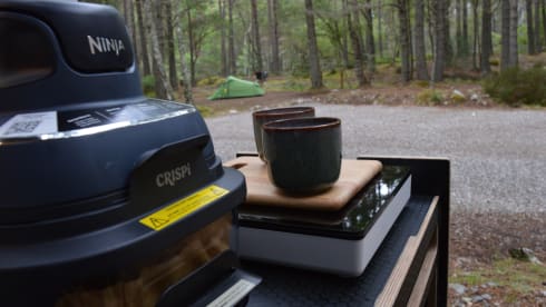Juniper – Camper ecologico Kia PV5 elettrico su misura a Edimburgo | Ohm Campers