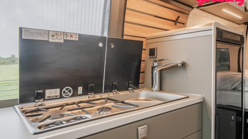 Hymer CrossOver with sleeping roof 4p. 