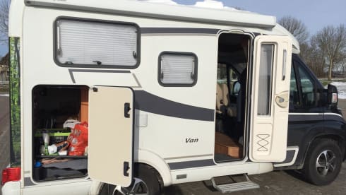 Compact, modern and above all cozy camper