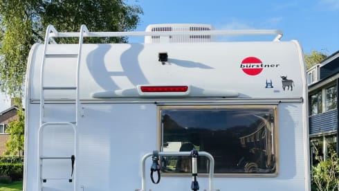 4p Bürstner semi-integrated uit 2003