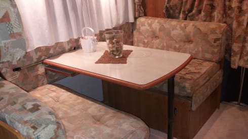EvEn – Comfortable camper with 7 travel places and 7 sleeping places,
