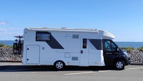 Casita on Wheels –  Luxury 4/5p Sun Living semi-integrated from 2022 off-grid