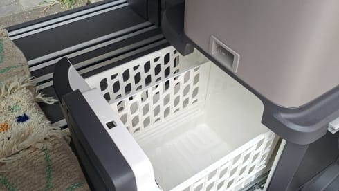 Flo's Cabin. – 4p Volkswagen bus uit 2026