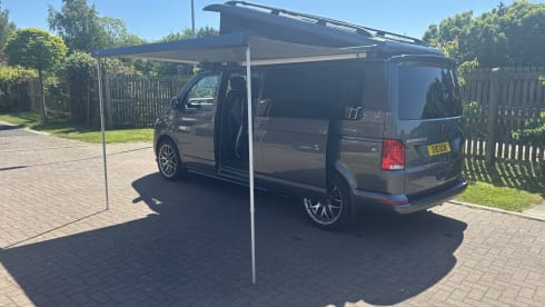 The Grey – 4 berth Volkswagen T6.1 Luxury campervan 