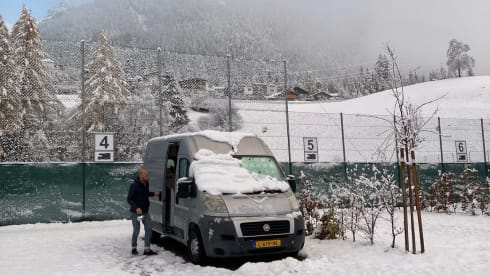 Zelfbouw Fiat Ducato – Chris and Maria's bus