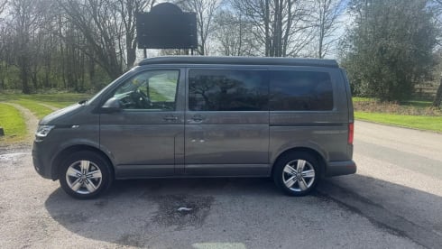 Yellow mellow  – Camper Volkswagen a 4 posti letto, modello 2021