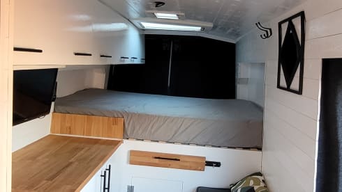 Brody – Superb 2 Berth Campervan with full size double bed and shower