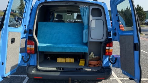 Bluey – 2 berth VW Campervan 