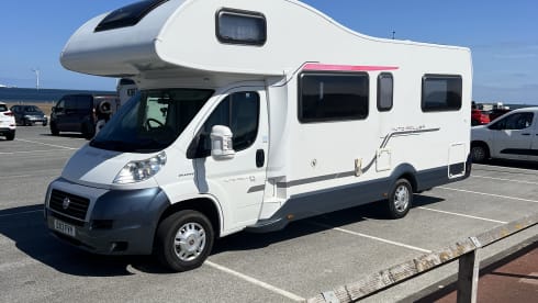 Marlene – 6 Berth Fiat Roller Team 746