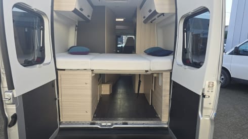 Offgrid Jumper  – 2p Sun Living bus from 2021
