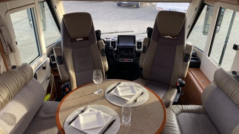 4-person Carthago chic c-line integral 