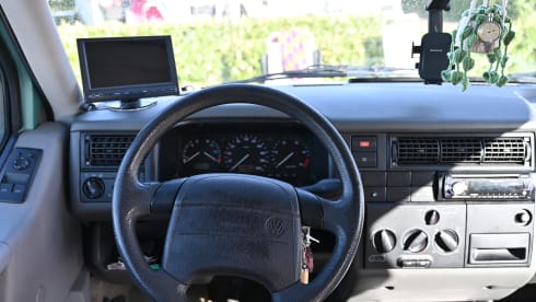 Kareltje – 4p Volkswagen campervan uit 1998