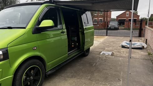 Eye-Catching 4 berth VW T5.1 Camper van 
