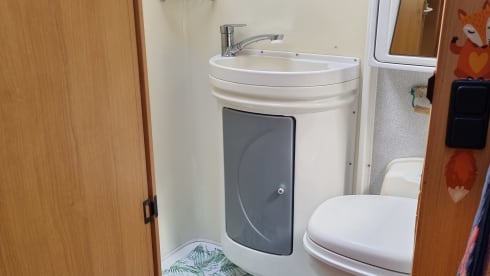 Casa – Leuke alkoof camper voor 4 personen om avonturen te beleven!