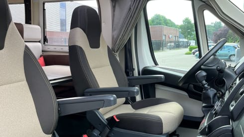 4p Queen bed, lifting bed 2019