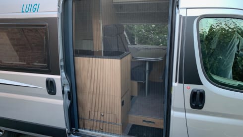 Luigi – La Strada Avanti EB: compact motorhome with twin bed and all the comforts