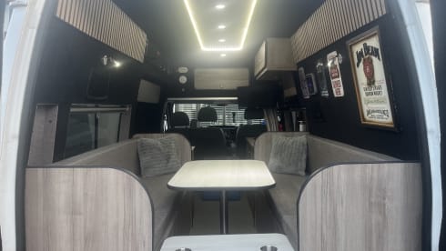 Jean ford van dam  – 3 berth Ford Transit campervan 
