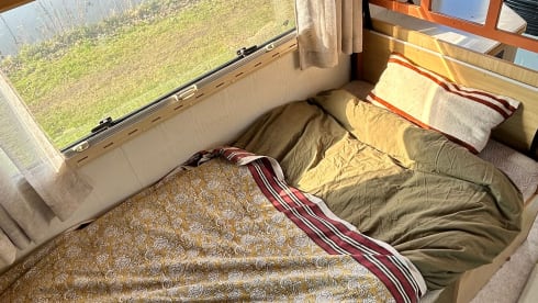 Meet Bennie! – Spacious & Cozy Iveco Camper