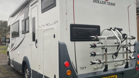Ourbee – Luxury 6 berth Roller 707 Motorhome ***INSURANCE INCLUDED***