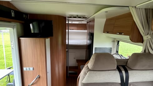 5 person Adria matrix 680 SP half integral camper